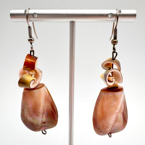 Irridescent Seashell Earrings Puffy Champagne Taupe Neutral Beachy Vaca Cruise - Picture 4 of 8